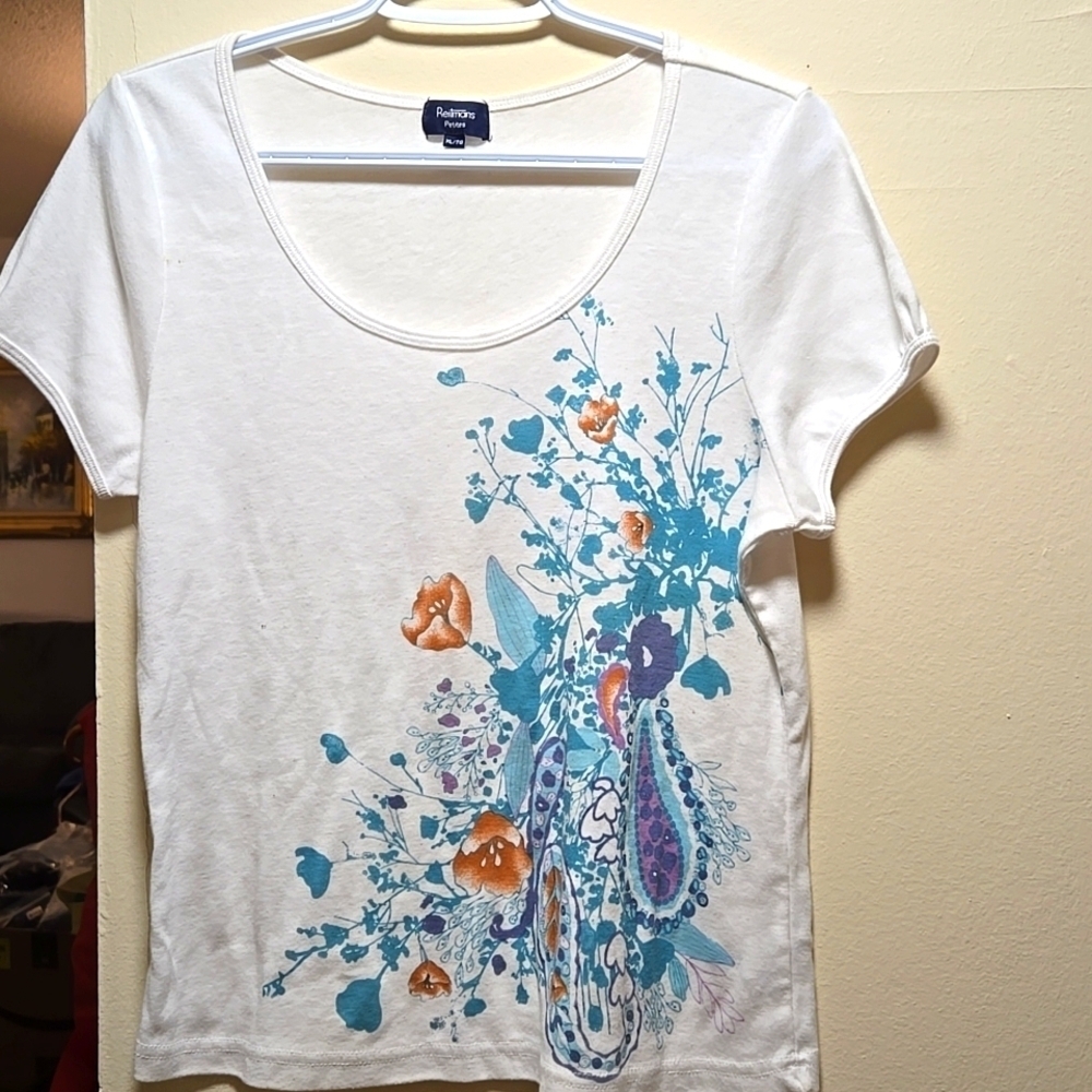 Reitmans Size XL Petite White Foral T-Shirt